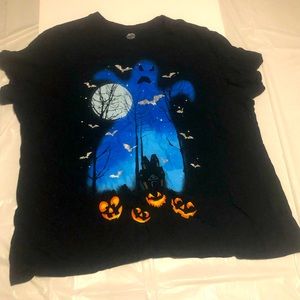 Women’s Halloween Graphic Tee